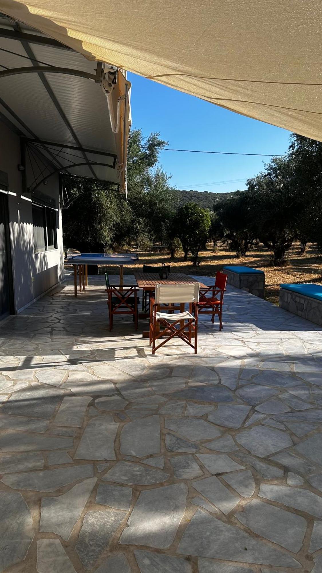 Elaiocampus Luxury House