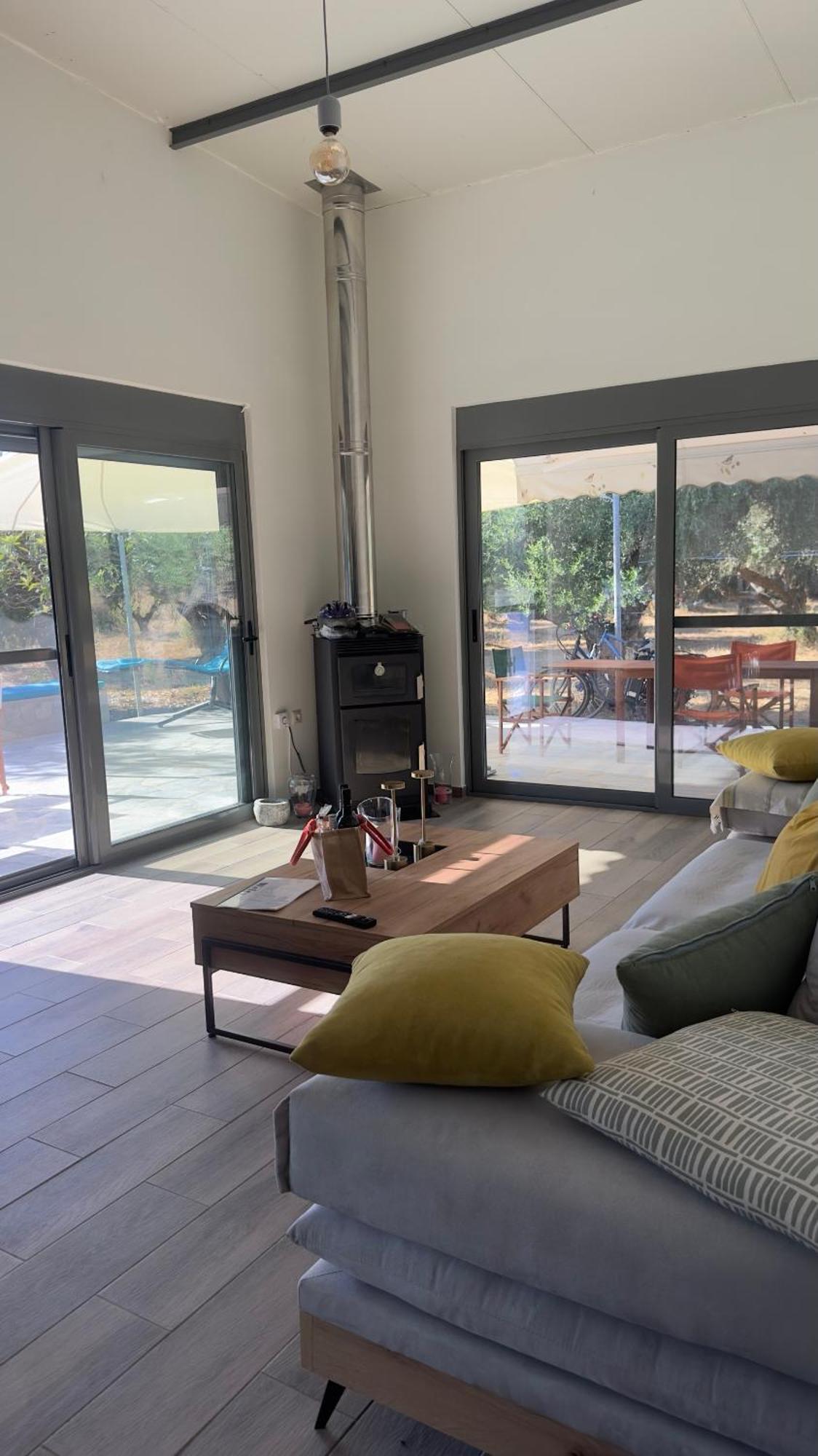 Elaiocampus Luxury House